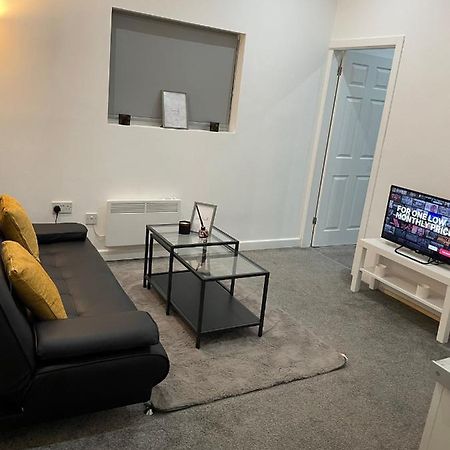 Apartment In Bham City Centre Free Parking Sleeps 3 Birmingham Exteriör bild